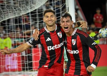 En el debut del Chacho Coudet, River le ganó a Huracán en Parque Patricios
