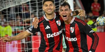 En el debut del Chacho Coudet, River le ganó a Huracán en Parque Patricios