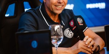 Gustavo Álvarez tuvo su presentación en San Lorenzo