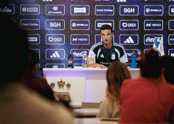 Scaloni confirmó a Messi como titular ante Zambia y aseguró que tiene «bastante clara» la lista del Mundial