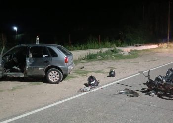 Dos mujeres resultaron heridas tras un choque entre una moto y un auto en calle Cubillos