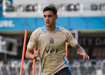 Martínez Quarta, convocado de último momento a la Selección Argentina por la lesión de Balerdi