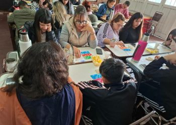 Dimot organiza un té-lotería para sostener el sueño de la Primera División