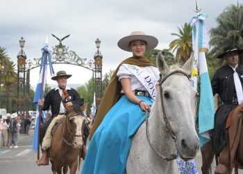 El Carrusel volvió a convocar a miles de mendocinos y turistas en las calles de Ciudad Mendoza