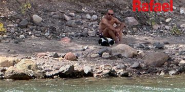 Tras la crecida del río, un hombre y su perro debieron ser rescatados en el Cañón del Atuel