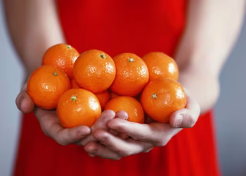La receta ideal para un día de lluvia mendocino: cómo preparar un budín de mandarina con licuadora rápido y fácil