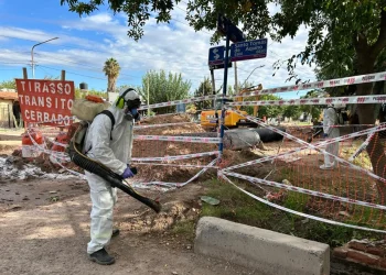 El río de cloacas que cambió la vida de un barrio en Guaymallén