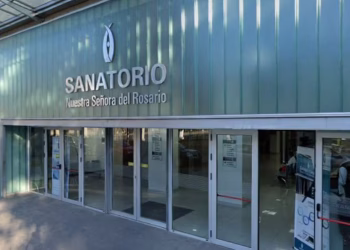 Otra episodio trágico en el país: una nena de un año murió asfixiada mientras viajaba atada a la espalda de su mamá