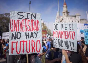 Los docentes universitarios vuelven al paro y los rectores advierten que el cuatrimestre será crítico