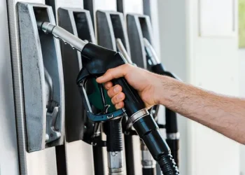 La nafta ya aumentó hasta un 20% por la guerra en Medio Oriente