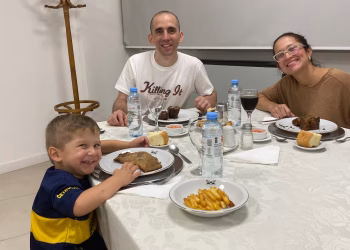 Nahuel Gallo cenó con su familia tras 448 días