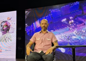 El director artístico de la Vendimia 2026 denunció prioridad a los shows privados