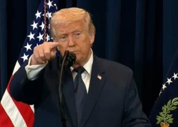 Trump: “La Armada iraní yace en el fondo del mar, completamente destruida”