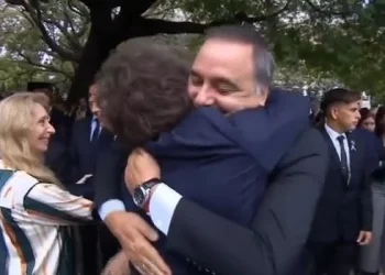 Milei volvió a mostrar gestos de respaldo para con Adorni