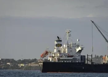 Tras los ataques de Israel al Líbano, Irán volvió a cerrar el estrecho de Ormuz