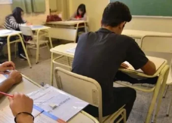 Ausentismo en la secundaria: más de la mitad de los alumnos falta hasta un mes por año