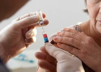 Vacunación antigripal: ya se distribuyó más del 60% de las dosis para adultos mayores