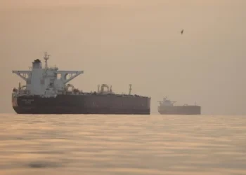 Teherán anunció que vuelve a cerrar el tráfico en el Estrecho de Ormuz