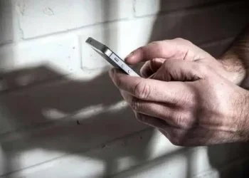 El gobierno avanza para impedir el uso de celulares en cárceles federales