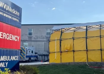 Dos muertos y más de 30 heridos tras fuga química en planta de West Virginia