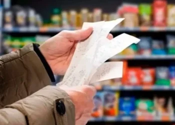 Crisis del consumo: la confianza de los argentinos acumula tres meses de caída consecutiva