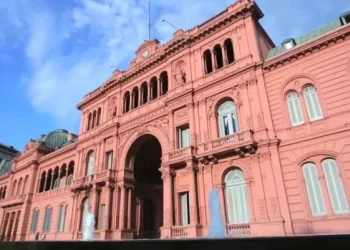 Presentaron un amparo judicial para que puedan ingresar los periodistas a la Casa Rosada