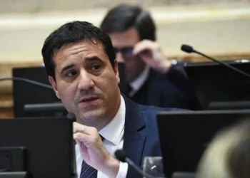 El senador Abad cuestionó la reforma electoral del Gobierno