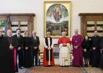 El Papa recibió a la arzobispa de Canterbury