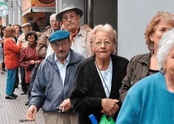 Las jubilaciones y pensiones mínimas de mayo solamente llegan a $ 463.000 con el bono