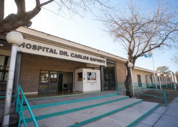 El gobierno le abrirá sumario a los médicos que protestaron contra el cierre de maternidad del Saporiti