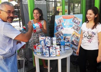 Un litro puede cambiarlo todo: el Club Lechero vuelve a las puertas de los supermercados para recibir donaciones