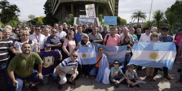 Las cinco fuerzas federales marcharon por mejores salarios pese al bono del gobierno nacional: “Es aberrante, tenemos que estar haciendo changas”