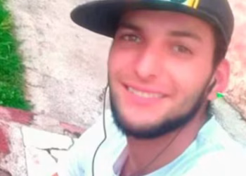 Una mujer llega a juicio por matar a su pareja