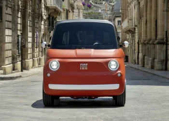 Cómo es el Topolino: el auto “ratoncito” que volvió eléctrico y no piensa desaparecer