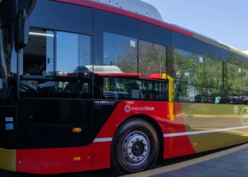 El Gobierno pagará casi $18 millones para decidir si conviene que los colectivos de Mendoza funcionen con GNC