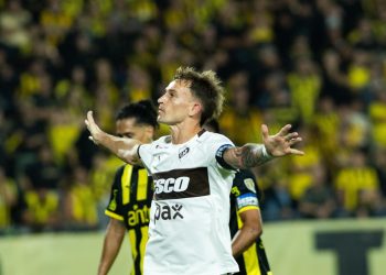 Histórico triunfo de Platense ante Peñarol en Uruguay