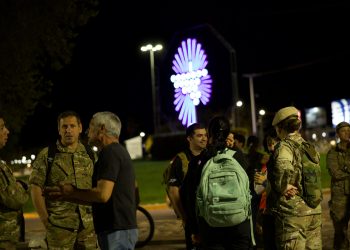 Caminata y vigilia por el Día del Veterano y los Caídos en Malvinas