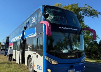 Un pasajero herido tras impactante accidente entre un colectivo y un camión en Ruta 143 de San Rafael