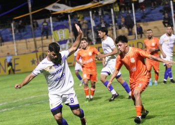Huracán le ganó 3-0 a Pilares y es el primer semifinalista de la Copa Vendimia
