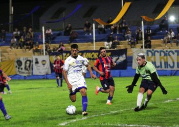 Copa Vendimia: Huracán aplastó a Las Paredes y enfrentará a Pilares en cuartos de final
