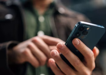 Alerta iPhone: Apple publicó un parche urgente para frenar un malware crítico