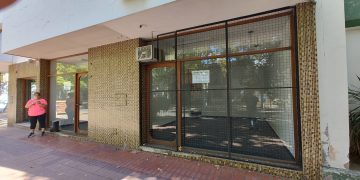 La crisis azota a pequeñas y medianas empresas y cada vez hay más locales cerrados en el centro