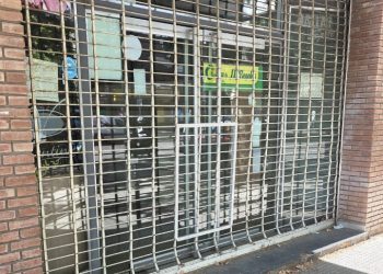 La crisis azota a pequeñas y medianas empresas y cada vez hay más locales cerrados en el centro