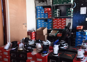 Secuestran zapatillas truchas por $35 millones