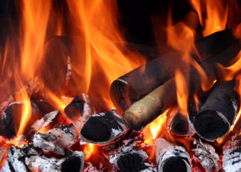 Sin papel ni leña: el nuevo sistema para prender el asado en 1 minuto que sorprende a los fanáticos de la parrilla