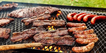 Para qué sirve frotar un hielo por la parrilla antes de hacer el asado y por qué lo recomiendan