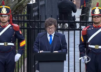 El presidente anticipó un reconocimiento especial para los veteranos de Malvinas y prometió mejores salarios para las Fuerzas