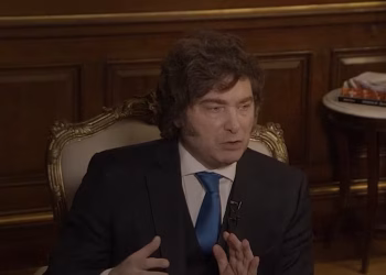 Milei enfrenta presión por inflación y caso Adorni