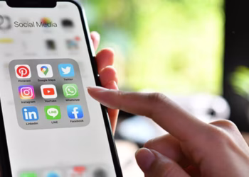 El FBI alertó sobre los peligros ocultos en las aplicaciones que usamos en el celular