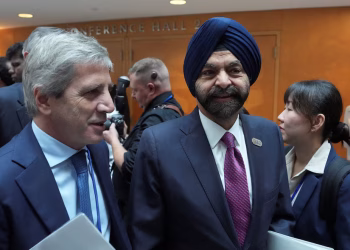 Garantía del Banco Mundial baja tasas, con dudas por 2001